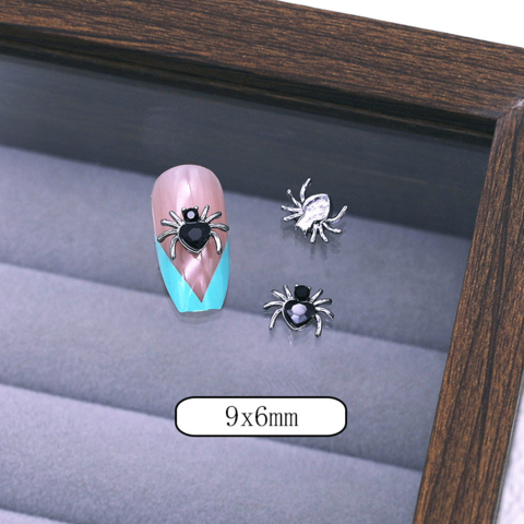 Шарми (фігурки) для нігтів Павук No. 11 9х6 мм (1 шт) сріблясто-чорні