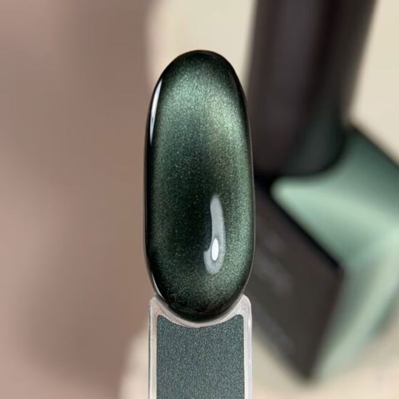  Гель-лак Biblioteka Cat Eye Night Rays №04 Forest Beam Смарагдовий із відблиском 10 мл, фото 4