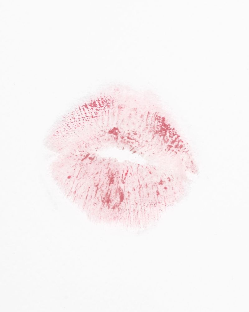 Помада матовая бархатная Zola Lip Souffle 01 Rose Dream, фото 2