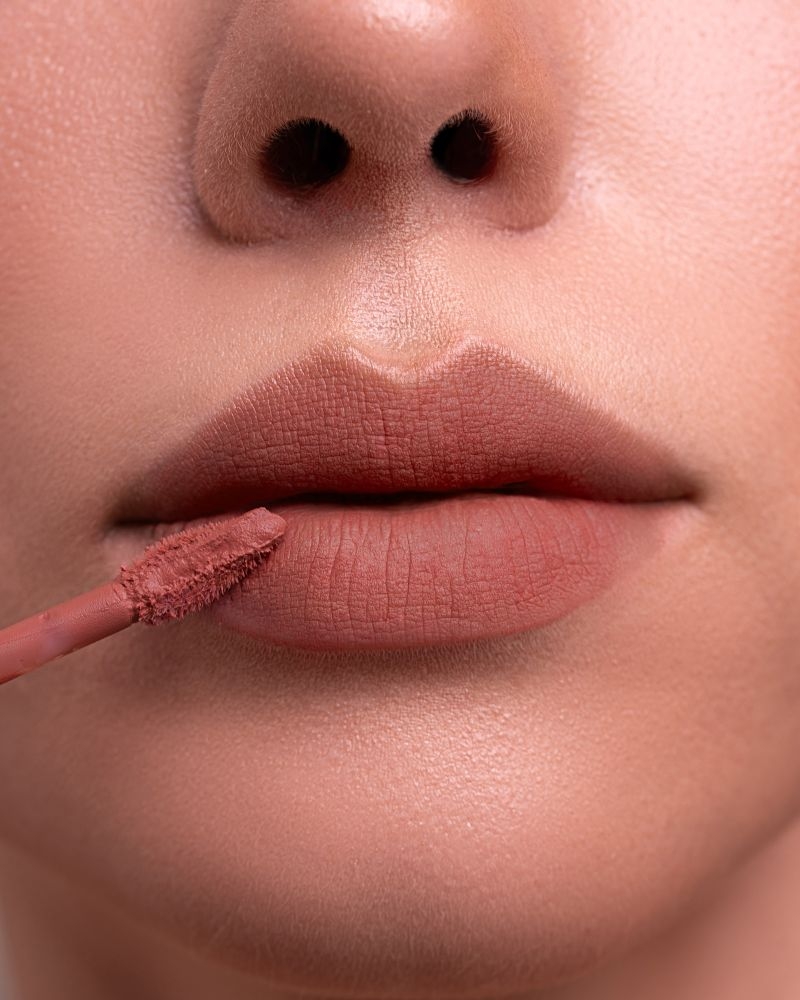 Помада матовая бархатная Zola Lip Souffle 03 Toffee, фото 5