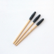 Щіточка для вій нейлонова бамбукова ручка, ворс чорний (50шт/уп)