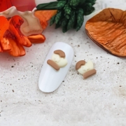 Шарми (фігурки) для нігтів К-636 Рукавичка 9.5х8.5 мм (1 шт), молочно-коричневі