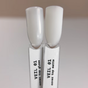 Топ камуфлирующий Biblioteka Gloss Cover Top №01 Veil Полупрозрачный молочный 10 мл, фото 2