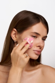 Пудра фиксирующая россыпная Zola Face Filter №02 Translucent Pink, фото 3